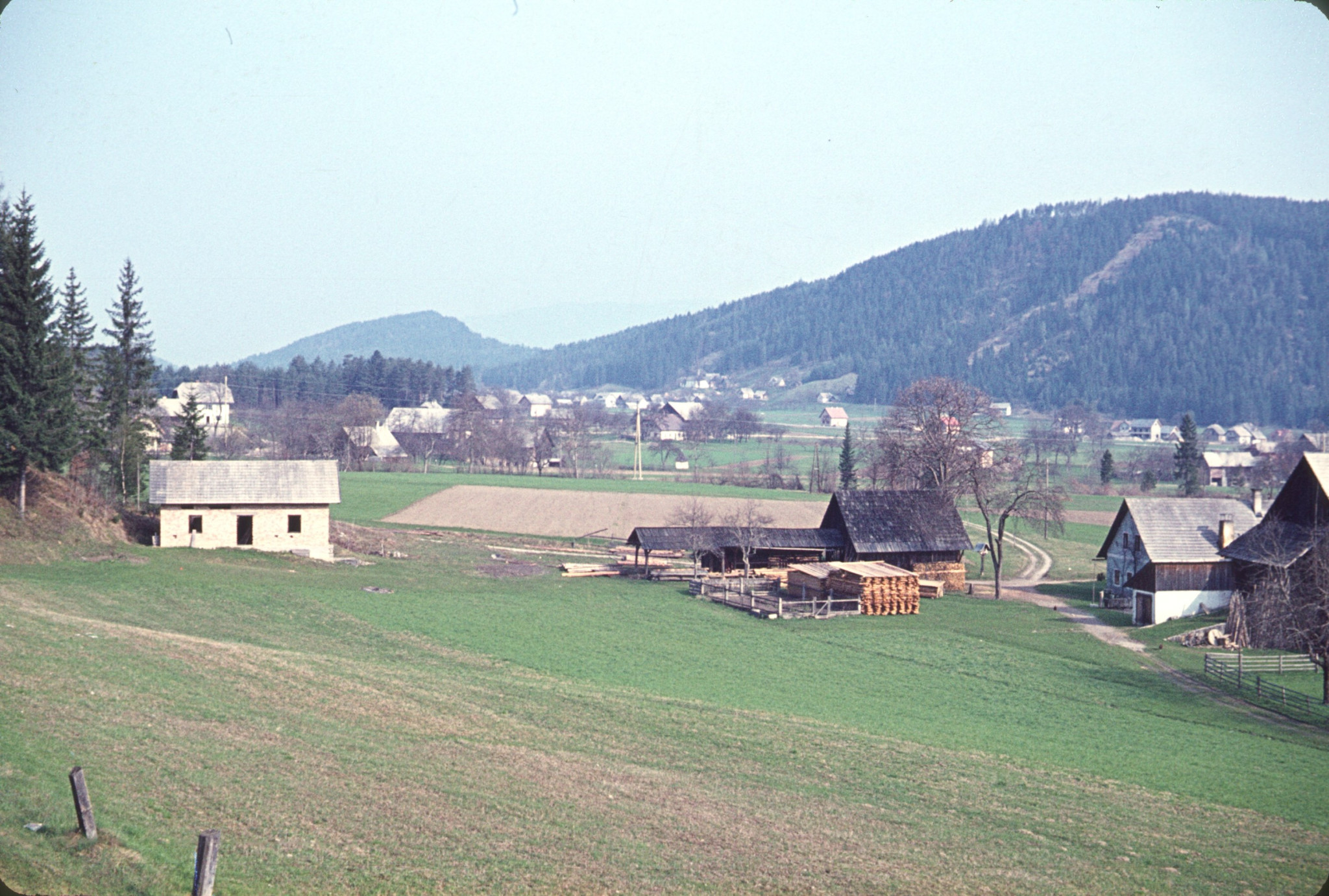 1964_05_F04_B00.jpg