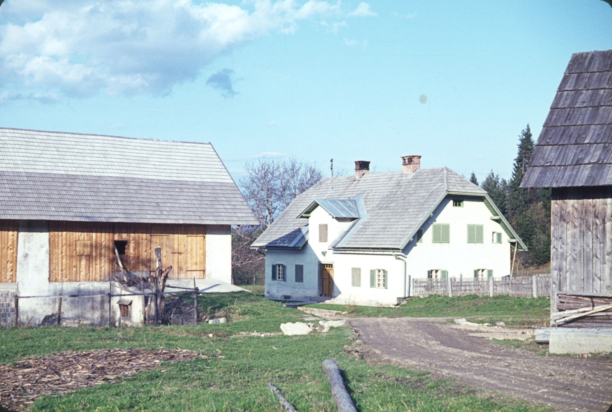 1964_05_F33_B00.jpg