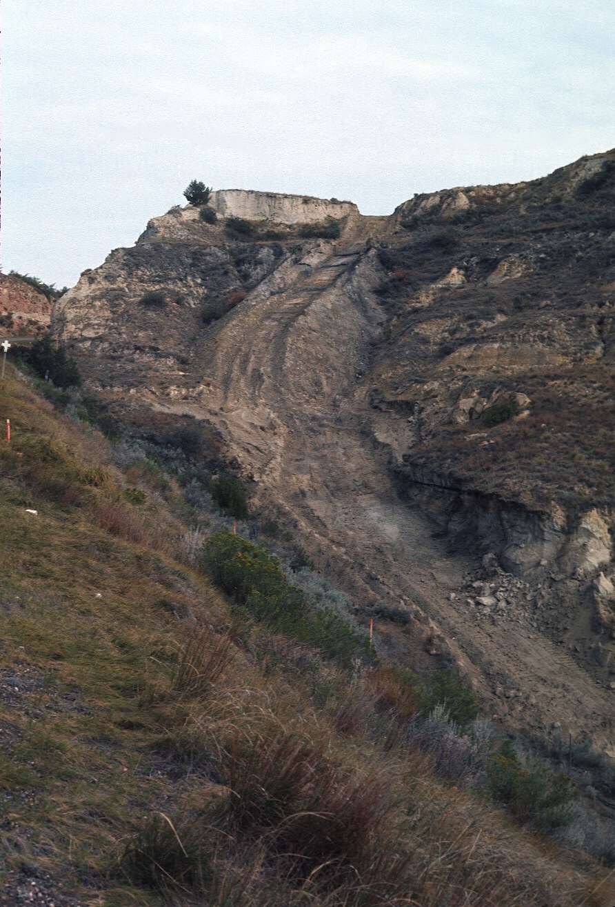 1977-09-R1-F15.jpg