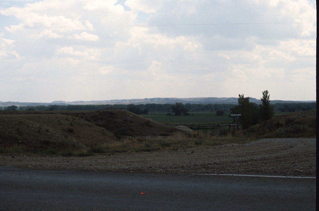 1977-09-R2-F2.jpg