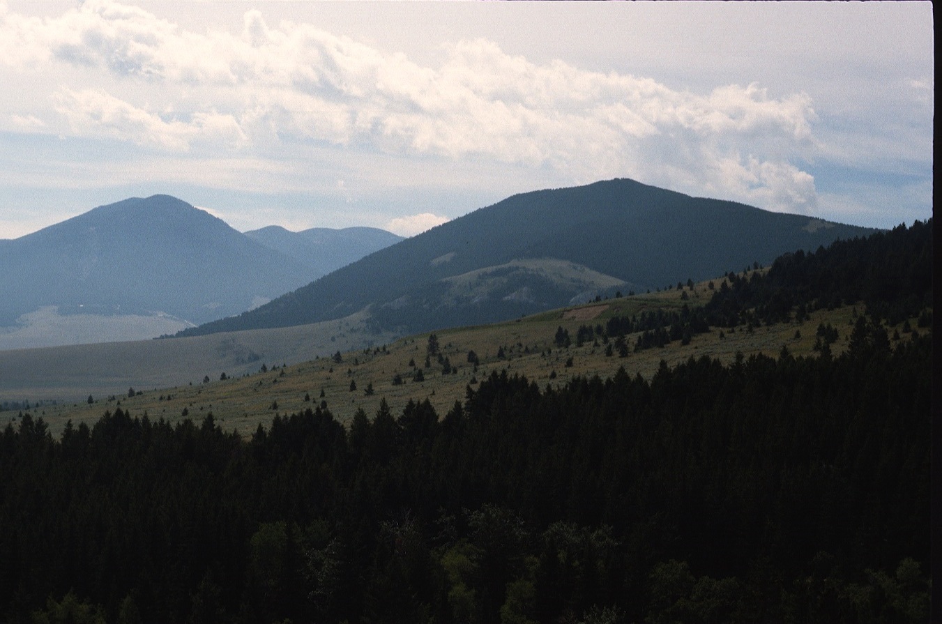 1977-09-R2-F25.jpg