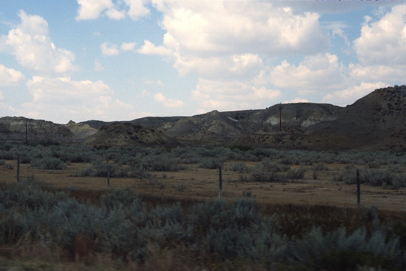 1977-09-R2-F8.jpg