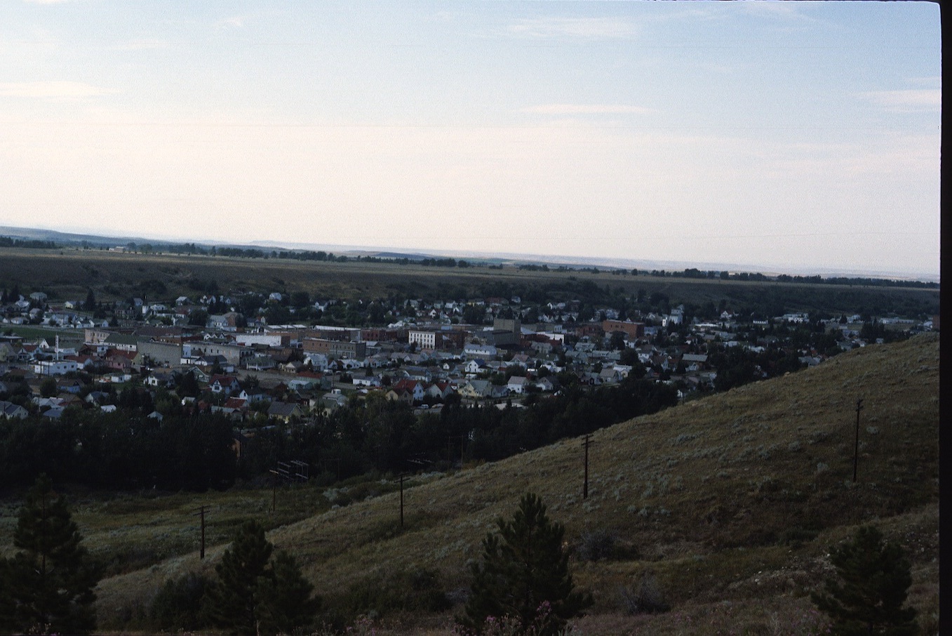 1977-09-R3-F12.jpg