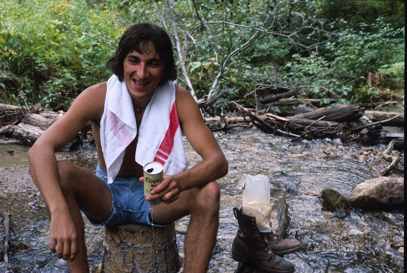 1977-09-R3-F2.jpg