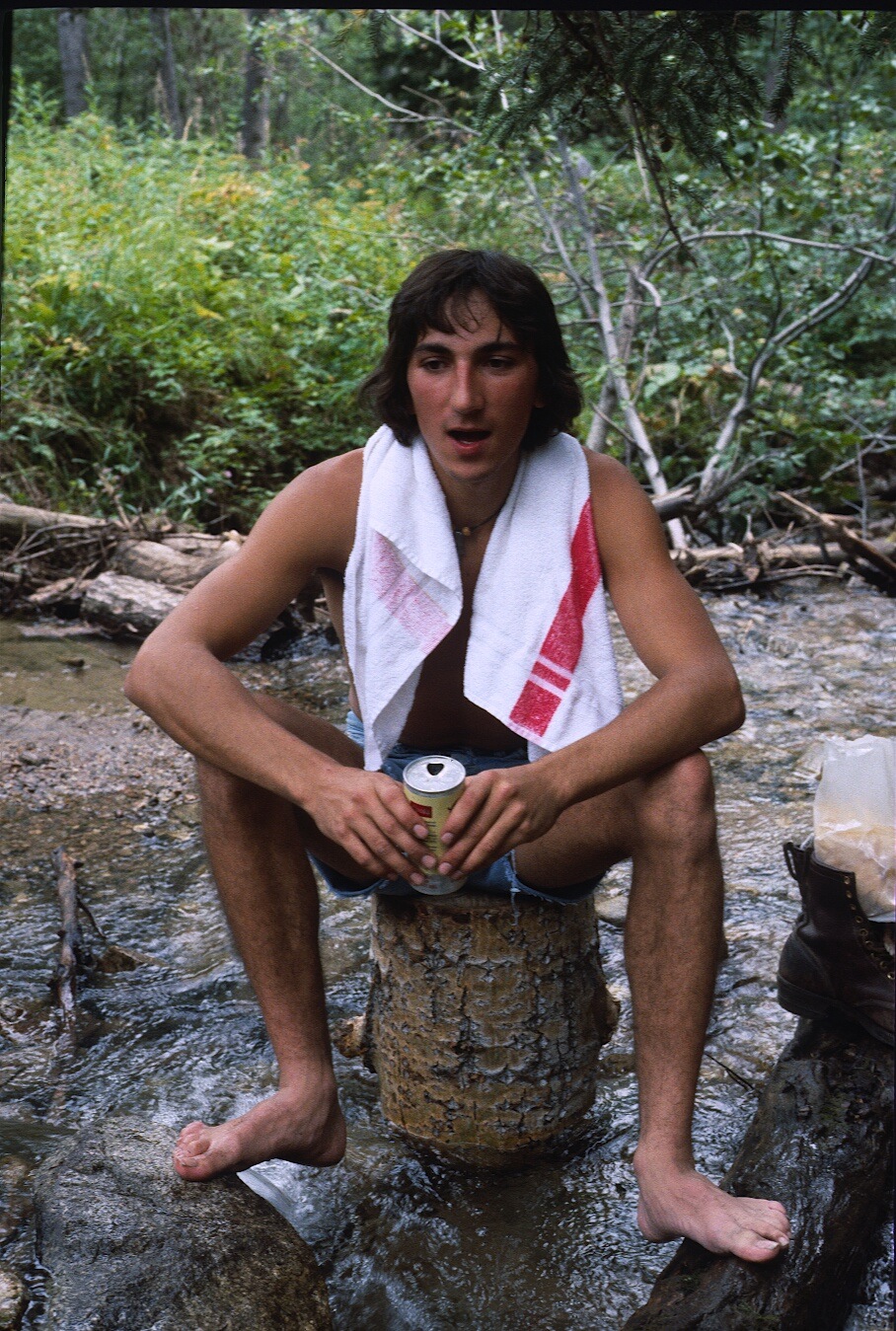 1977-09-R3-F3.jpg