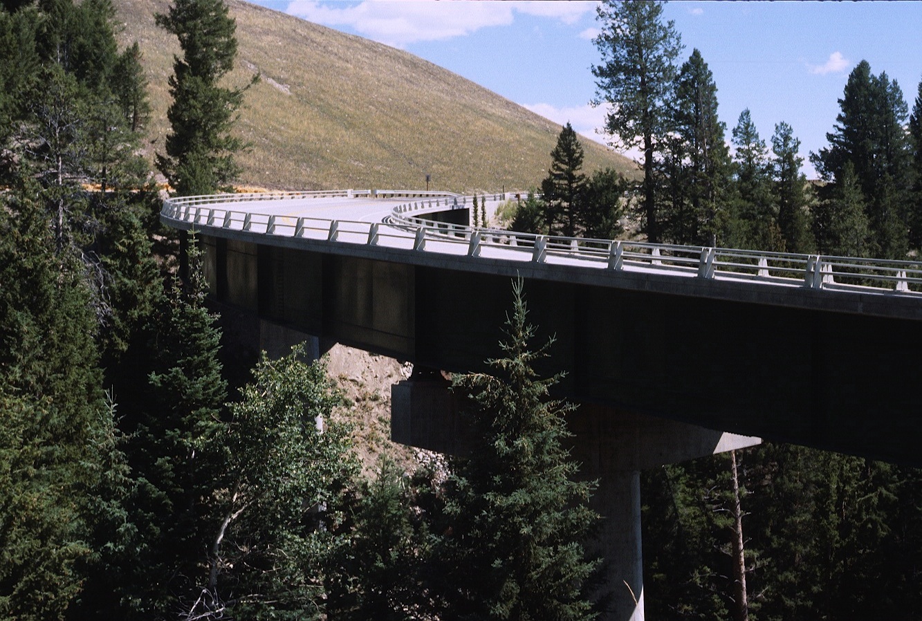 1977-09-R4-F23.jpg