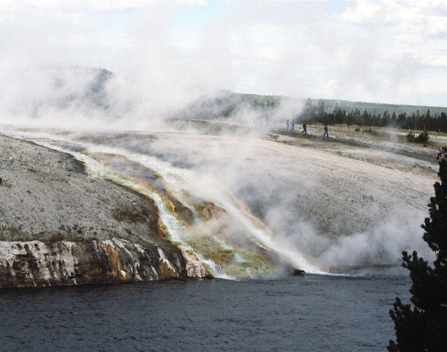 1977-09-R5-F21.jpg