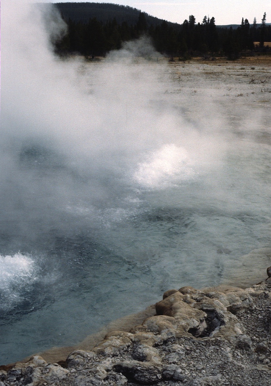 1977-09-R5-F22.jpg