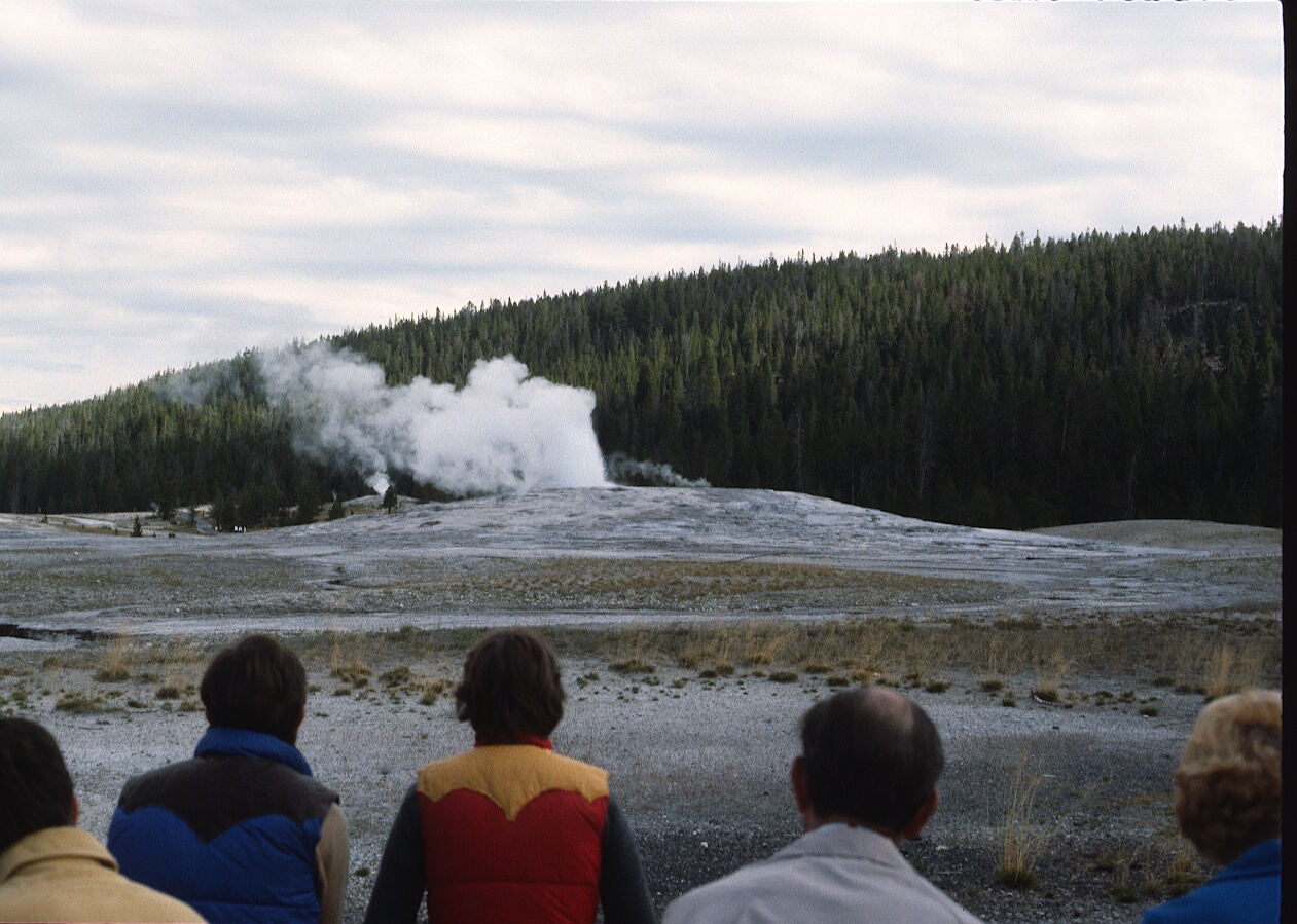 1977-09-R5-F28.jpg