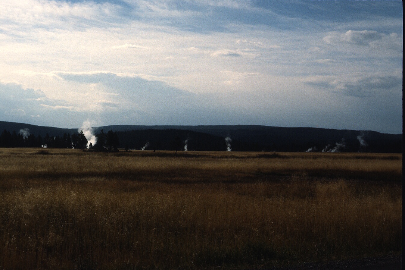 1977-09-R5-F3.jpg