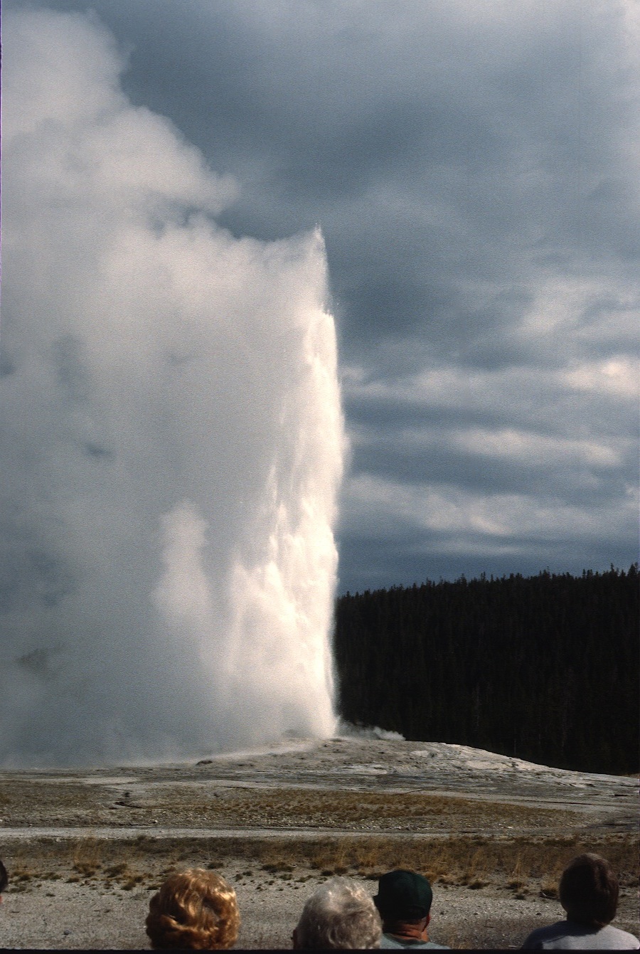 1977-09-R5-F32.jpg