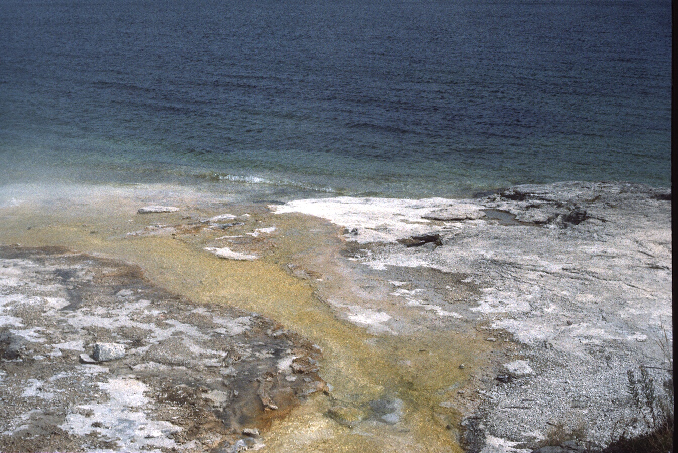 1977-09-R6-F20.jpg