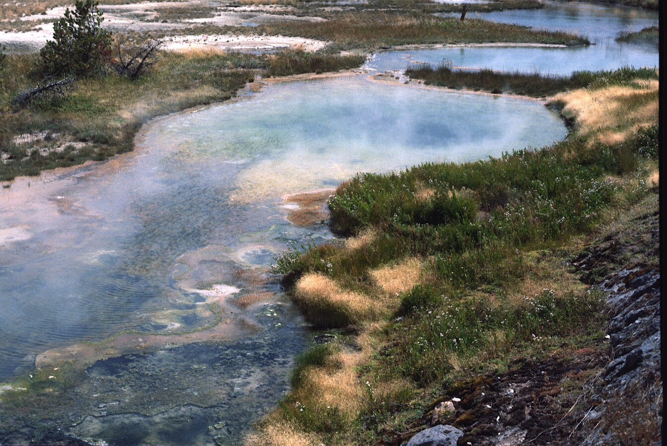 1977-09-R6-F32.jpg