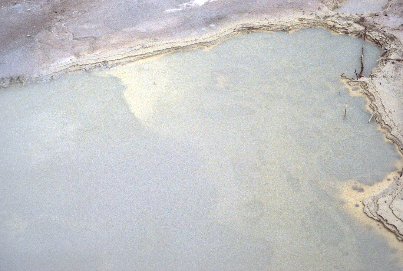 1977-09-R8-F24.jpg