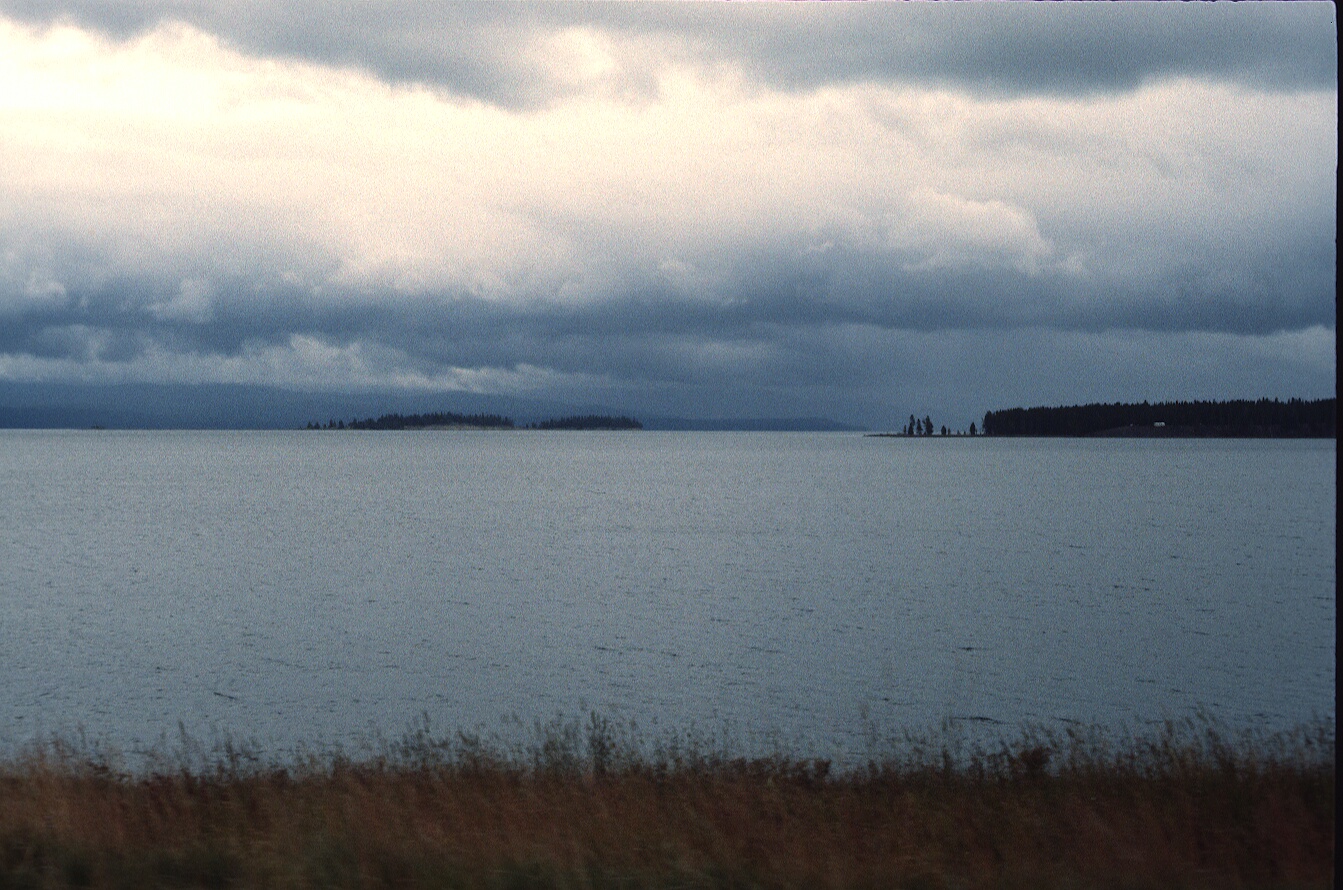 1977-09-R8-F27.jpg