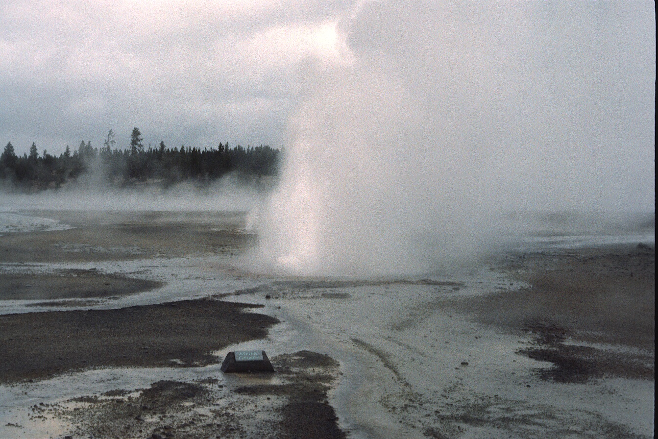 1977-09-R9-F11.jpg