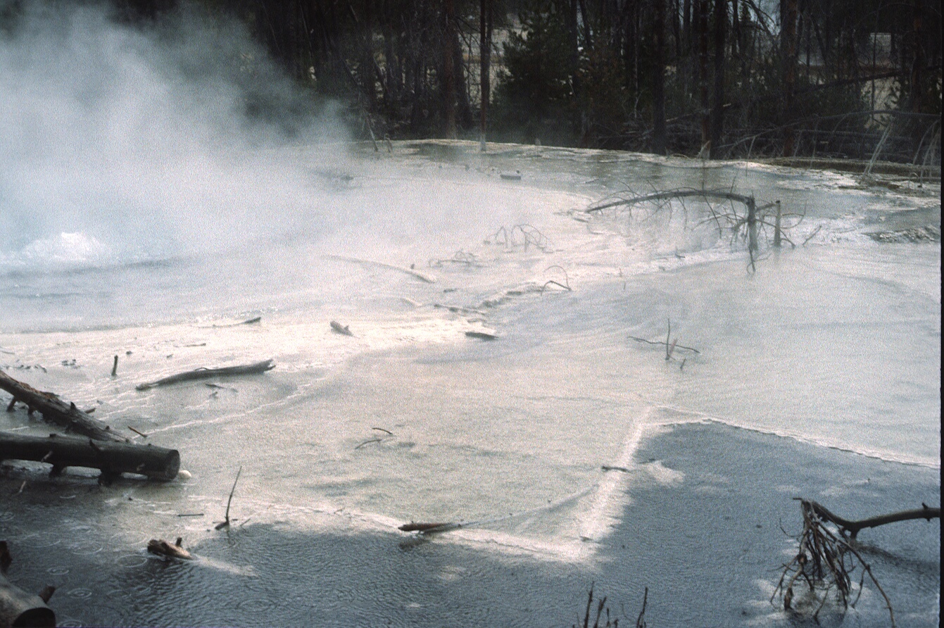 1977-09-R9-F25.jpg