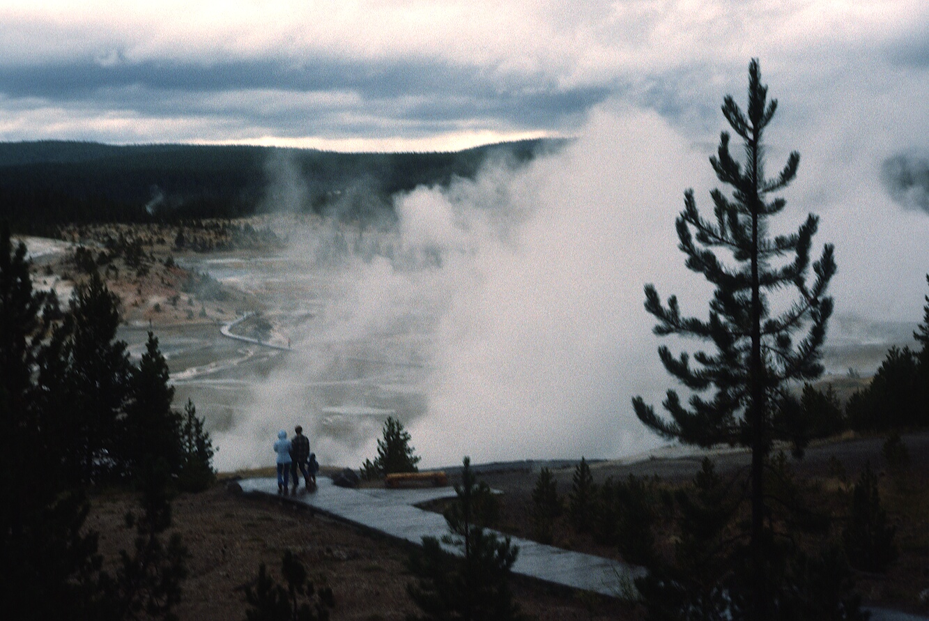 1977-09-R9-F9.jpg