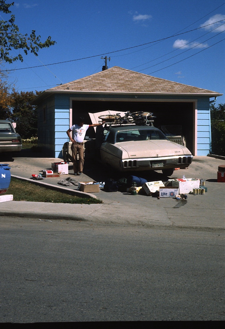 1977-10-R1-F21.jpg