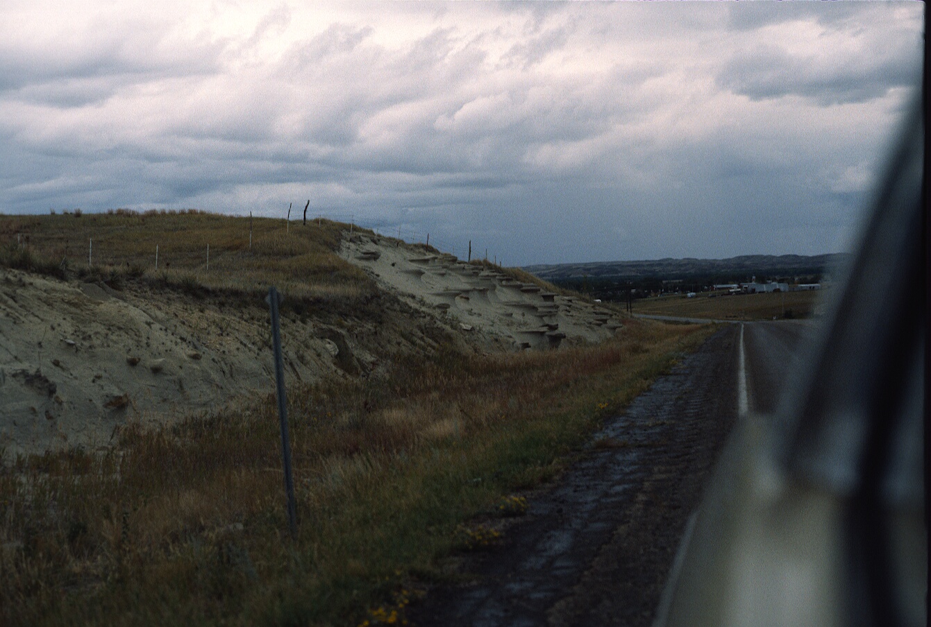 1977-10-R1-F4.jpg
