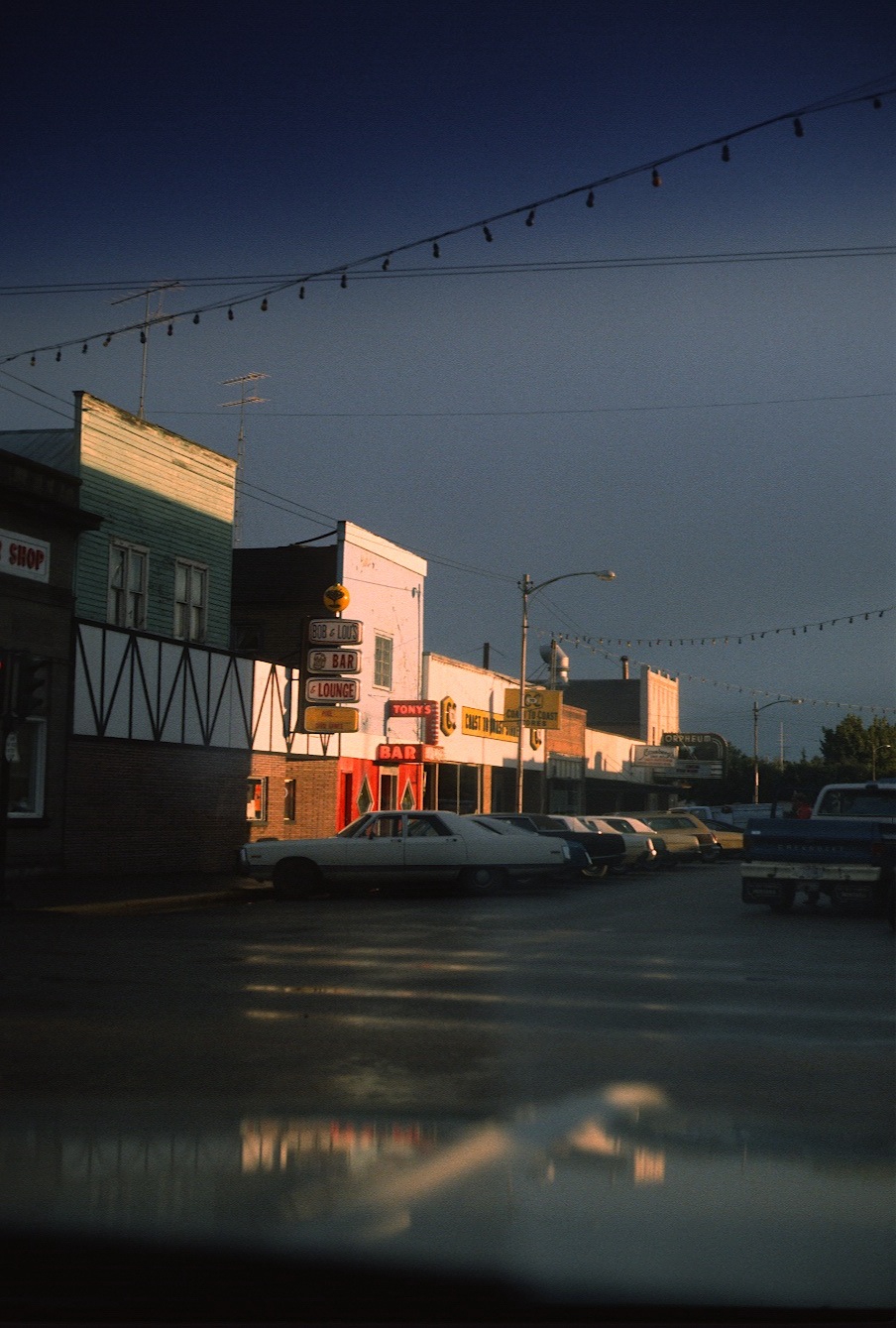 1977-10-R1-F9.jpg